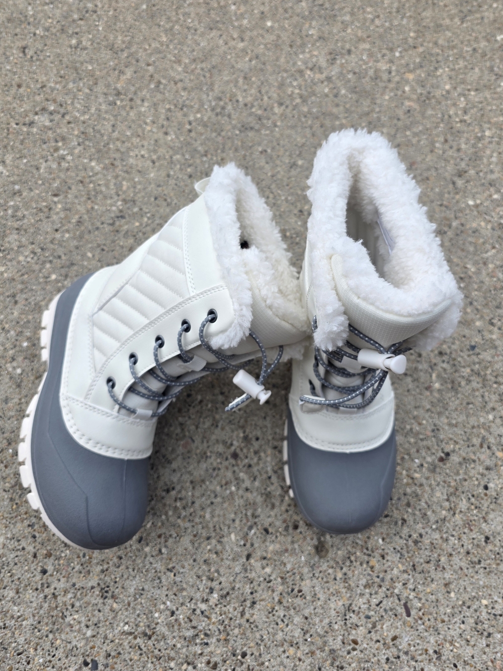 all in motion White and Gray Kids Snow Boots with Faux Fur Collar Boys 13
